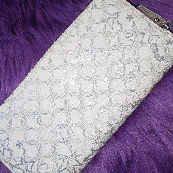 Coach Star Large Zip Wallet - Picture 2 of 4